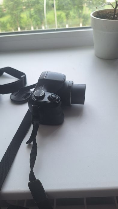Фотоаппрат sony 100h