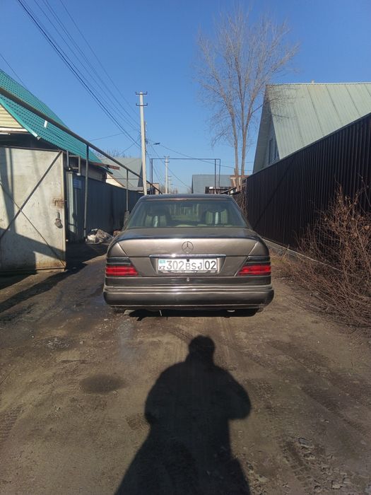 Продам Мерседес Е200