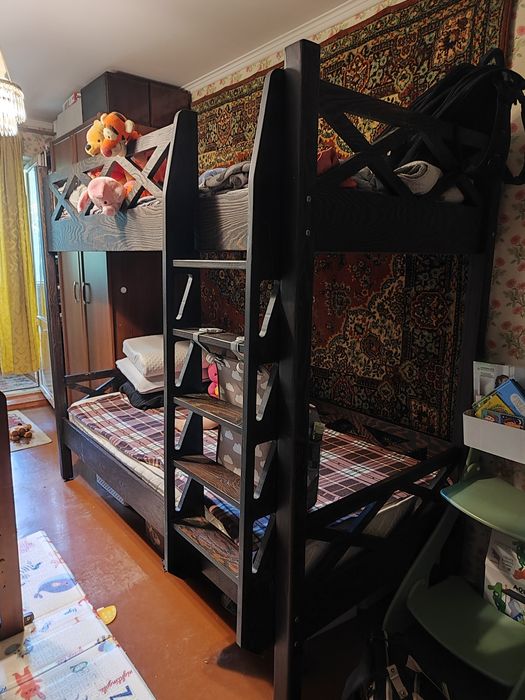 Продам 2-ярусную кровать