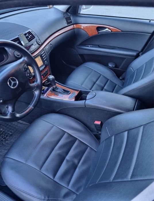 Mercedes E220 CDI W211 170 CP Automată | 2008 | Piele | Navi | 327.000 km