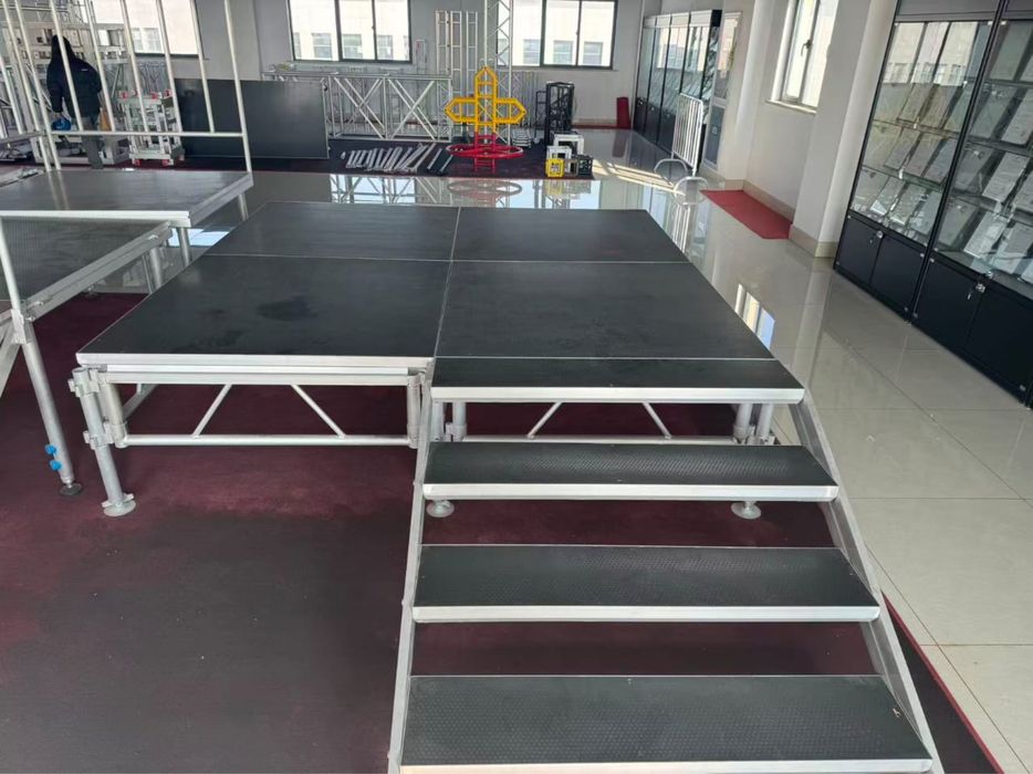 Ферма, сцена, подиум, светомузыка