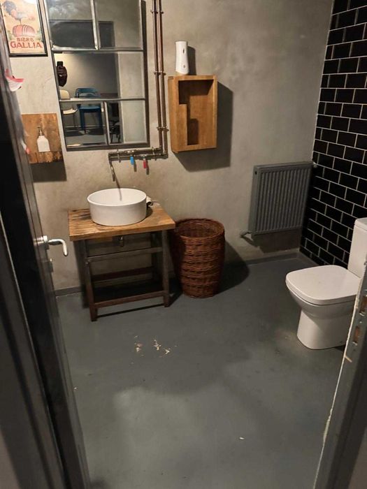 Spatiu 200 mp central,parter,stradal utilat pentru pizzerie-restaurant