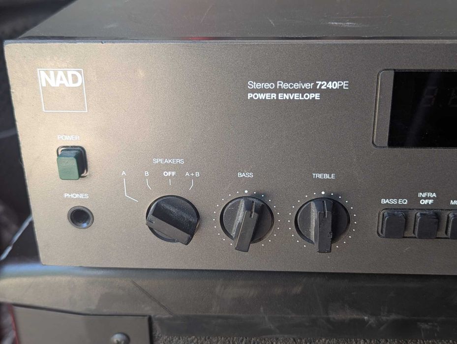 NAD 7240PE Stereo Receiver