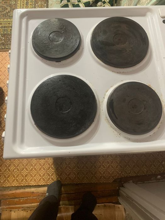 Духовка / плитка / печка  + 2 листа ( подноса )