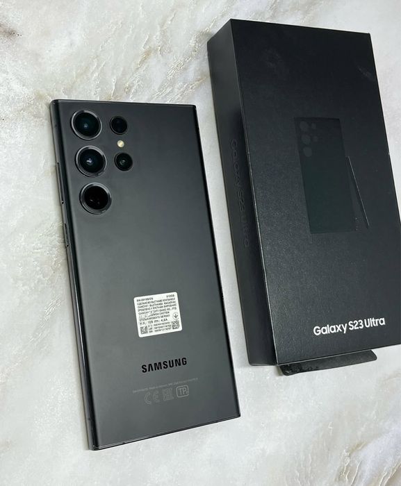 Samsung S23 ULTRA • 256 GB• 99 % Battery