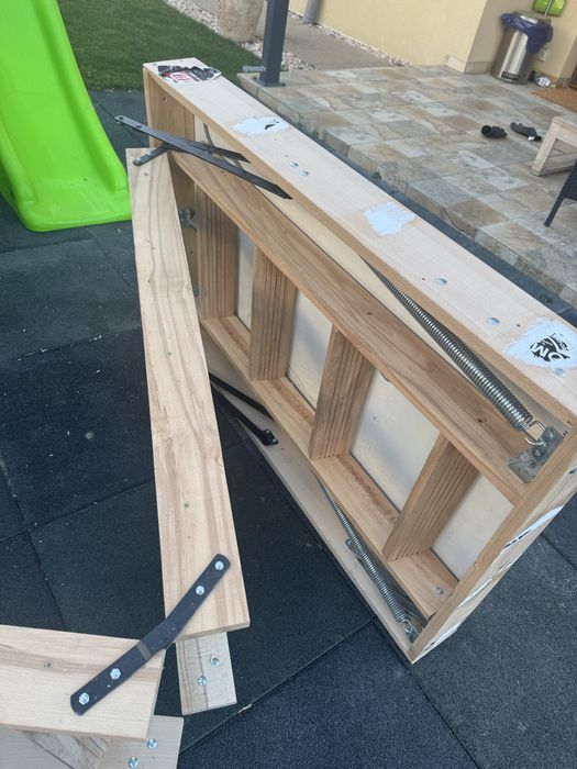 Scara Pod retractabila