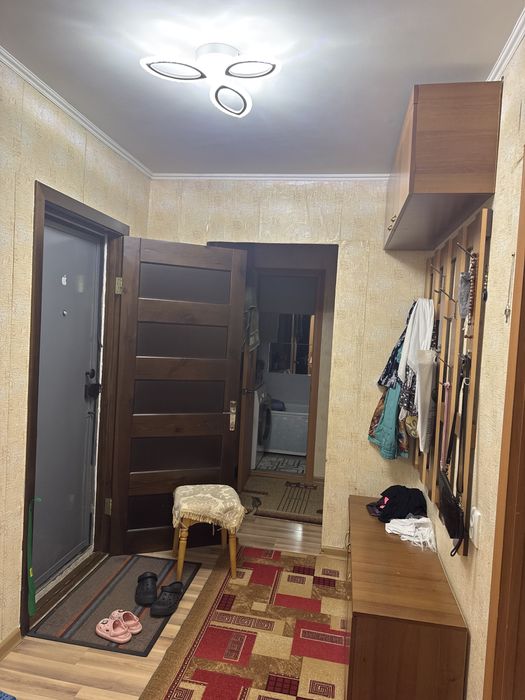 Продам  2-х комнатную квартиру  11-7