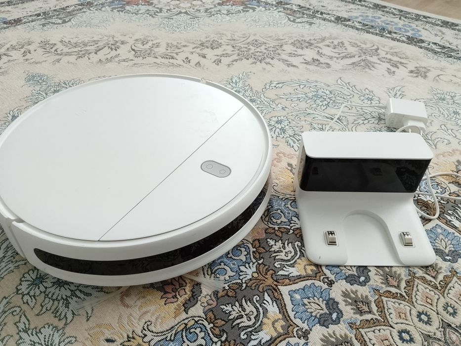 Продам робот пылесос Xiaomi mi robot