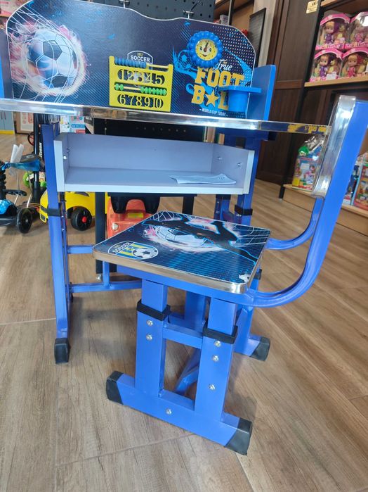 Детско бюро със стол регулируемо, метална конструкция и MDF