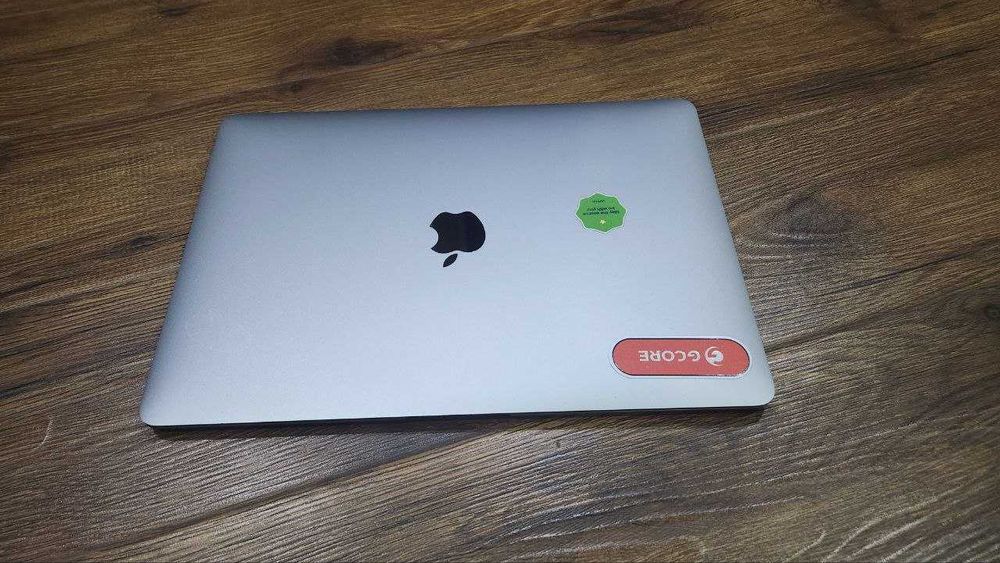 MacBook Air на чипе M1 8/256