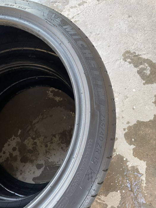 255/40/19 Michelin balon sotiladi