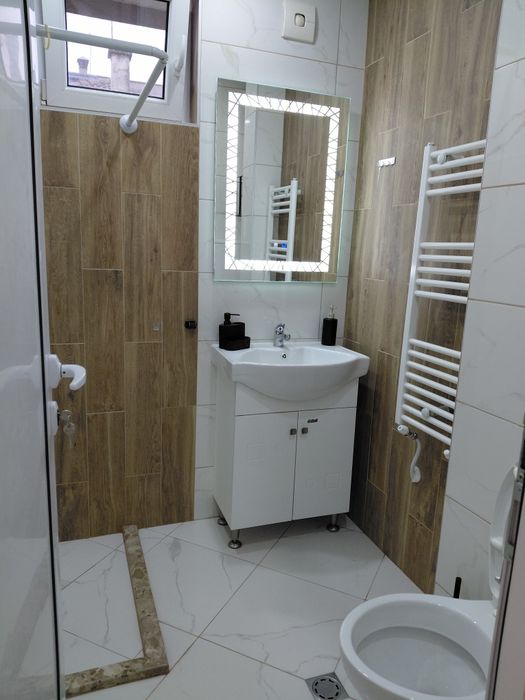 Дава се под наем Двустаен апартамент в Русе, Възраждане - 65 кв.м за 450 € - Снимка #2