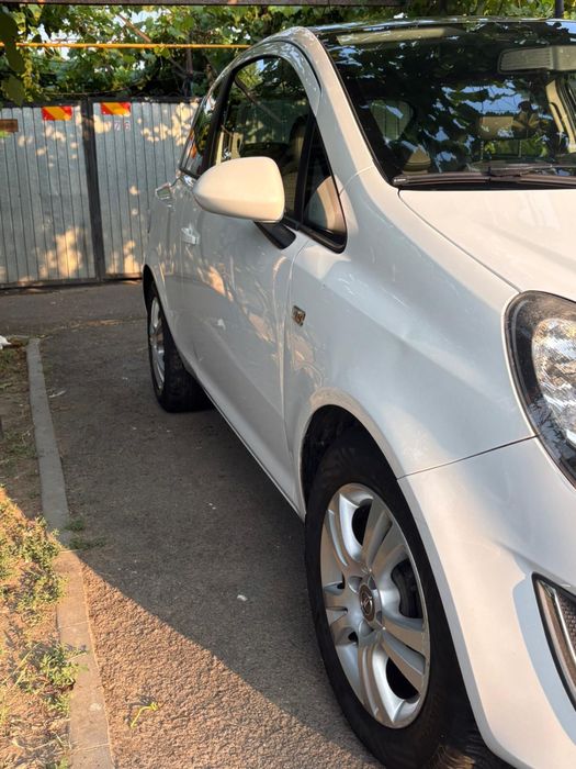 Opel Corsa D Facelift Coupe (3 uși) RAR EFECTUAT– 1.3 CDTI EcoFlex 95 CP – EURO 5 – Business+ (Full Option) – 2014 – Import Olanda