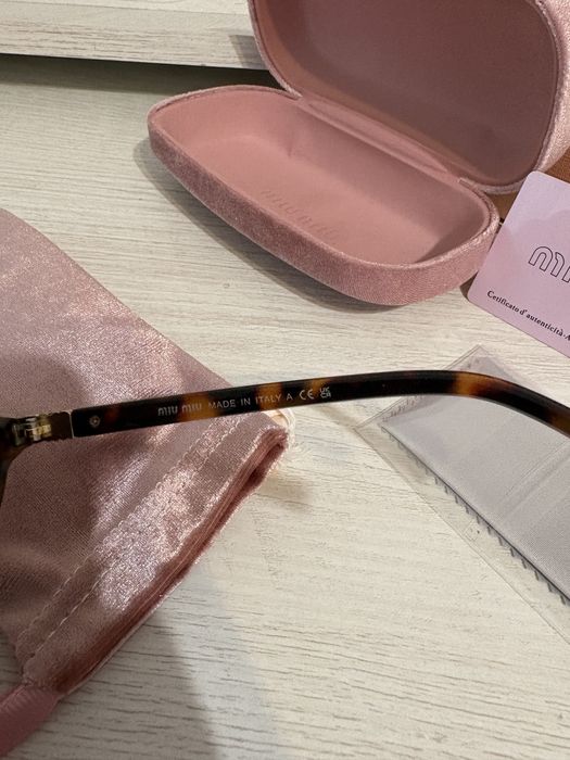 Ochelari de soare miu miu