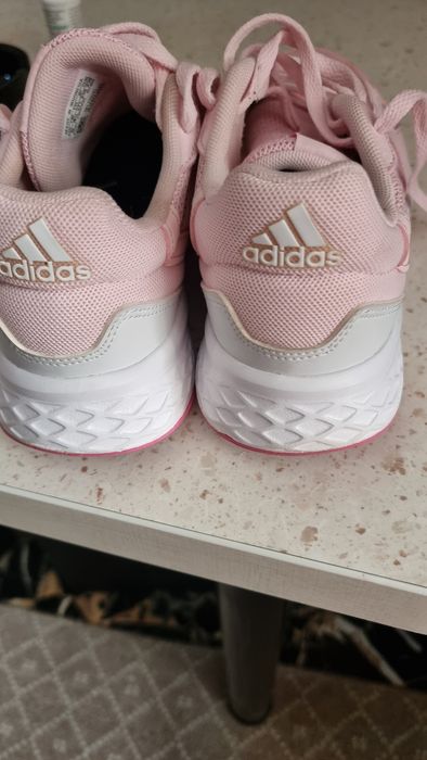 Adidas dama nr 37