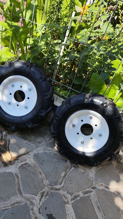 Roți motocultor 400-8 .