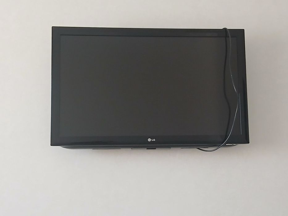 Продам плазменный телевизор LG за 40000