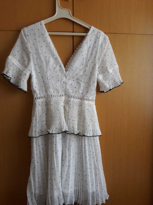 Нова рокля в бяло и черно