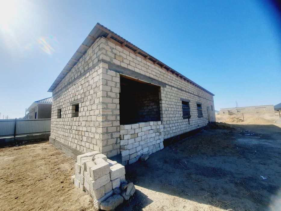 Мкр Атыраудан үй сатылады.