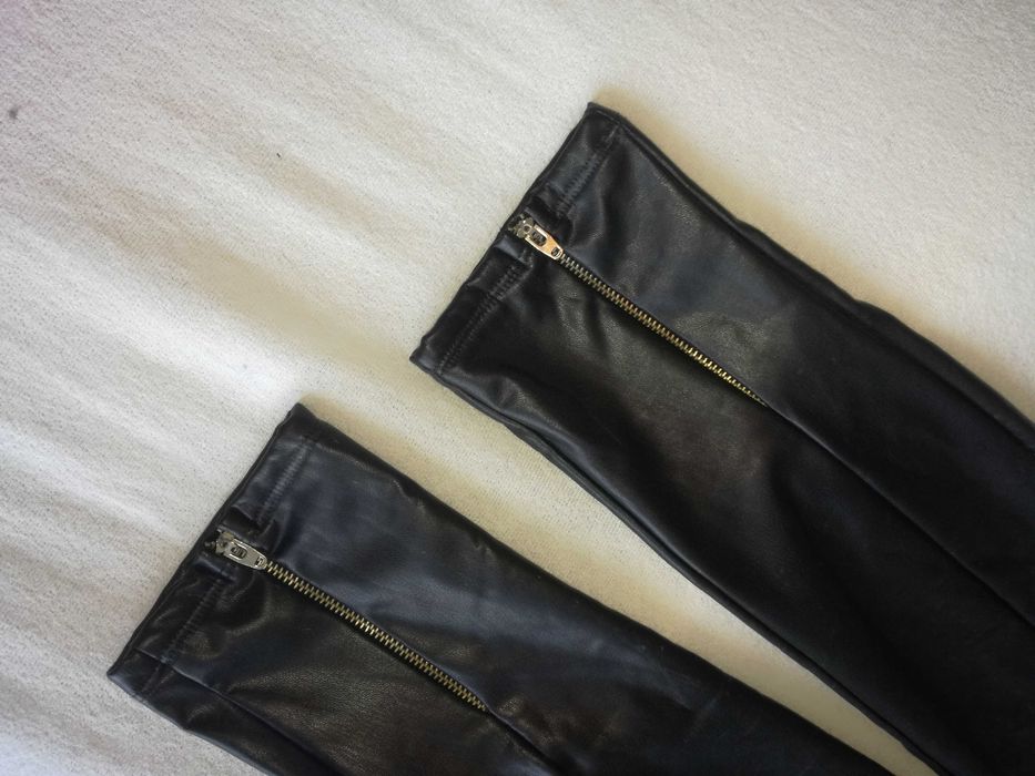 Подарявам дамски кожен клин