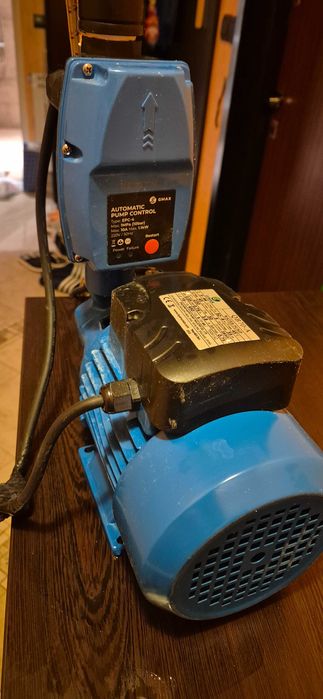 Хидрофорна помпа с пресконтролер