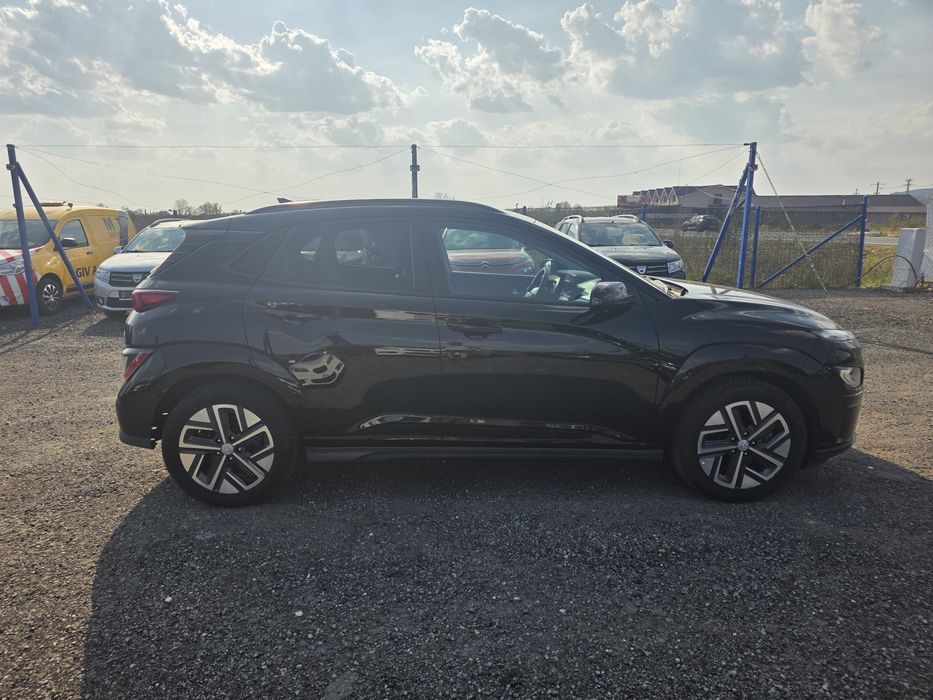 Hyundai Kona electric baterie mare 64kw 2021 facelift