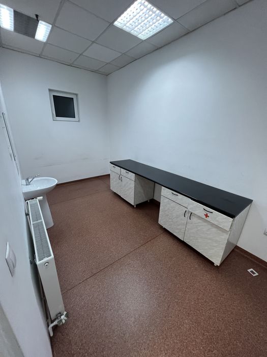 Inchiriez spatiu medical 160 mp