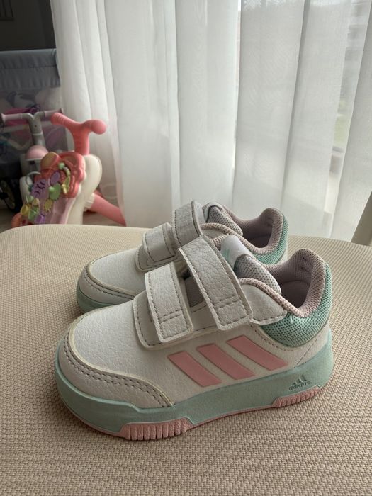 Маратонки за момиче