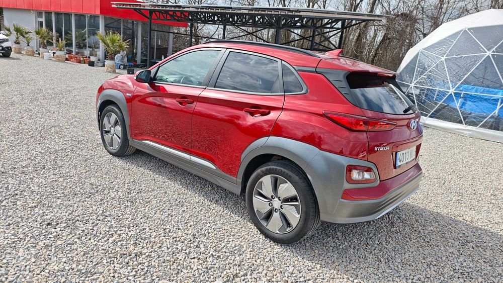 Hyundai Kona Electic 204ks 64KW Tecno