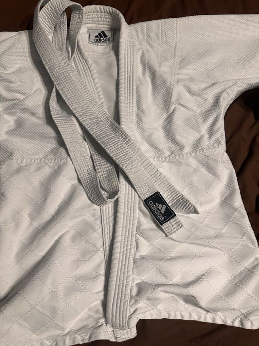 Продам белое кимоно