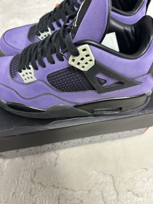 Jordan 4 x Travis Scott mov