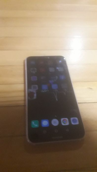 Huawei telefoni sotiladi