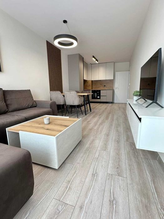 Тристаен апартамент в Гагарин