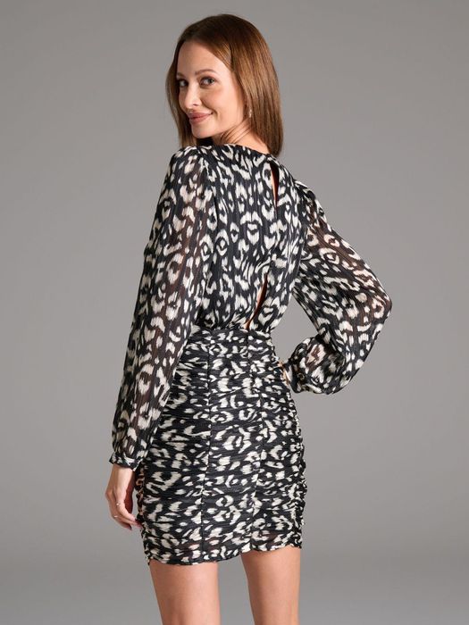 Нова елегантна рокля