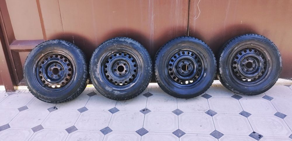 Шина с дисками для мерседес 4шт