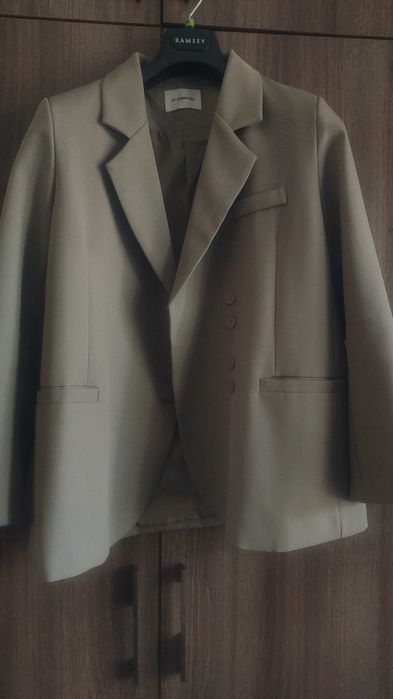 Женский пиджак оверсайз