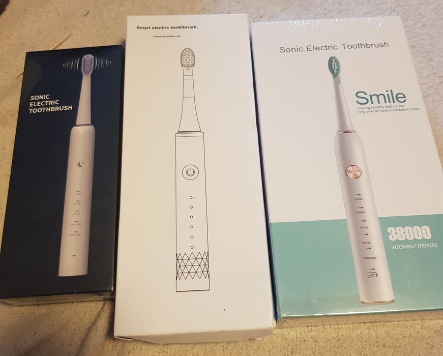 Електрическа звукова четка за зъби плюс резервни четки глави