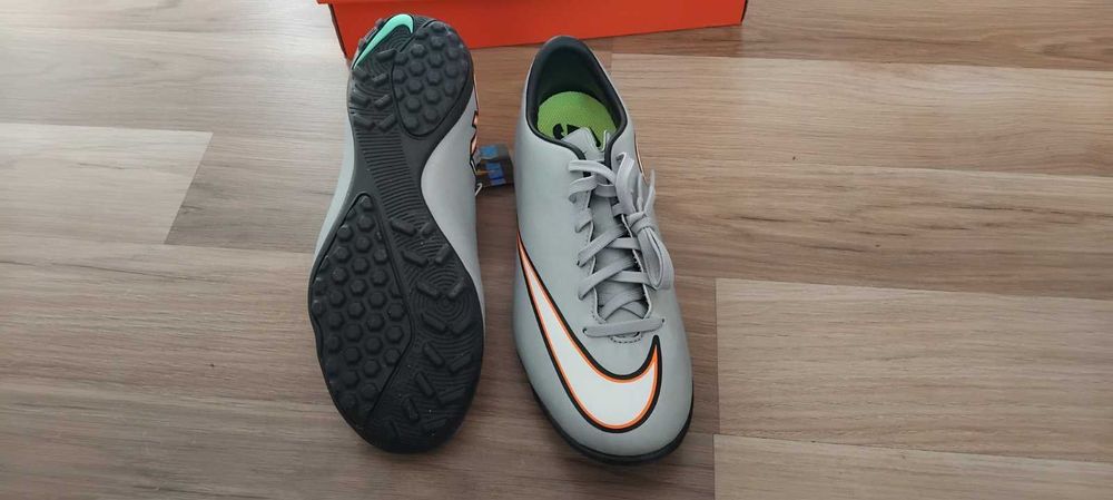 Nike - Mercurial Victory V CR7 TF