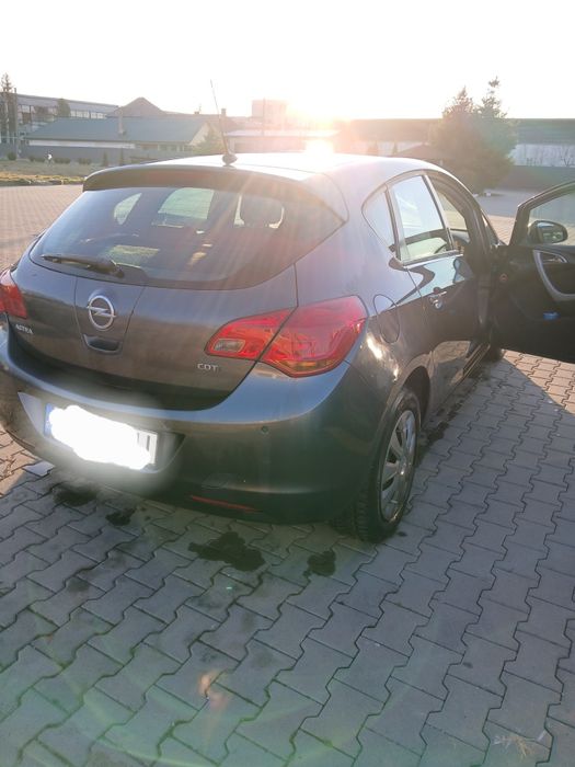 Opel astra j 2010