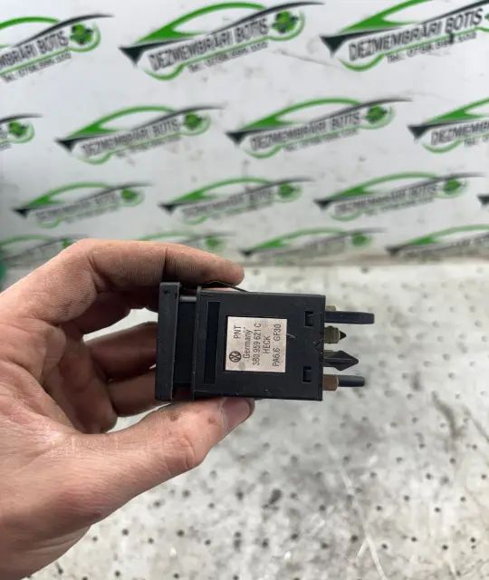 Buton dezaburire parbriz Volkswagen VW Passat 2002