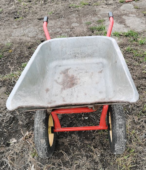 Садовая тачка б/у