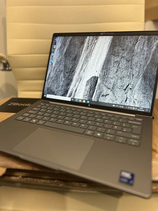 HP ZBook 8 G1i 14 inch Mobile Workstation PC Ultra 7