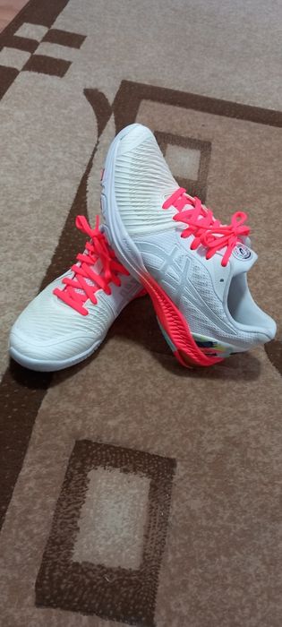 Adidasi Asics netburner F2