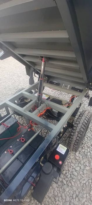 Самосвал электрический