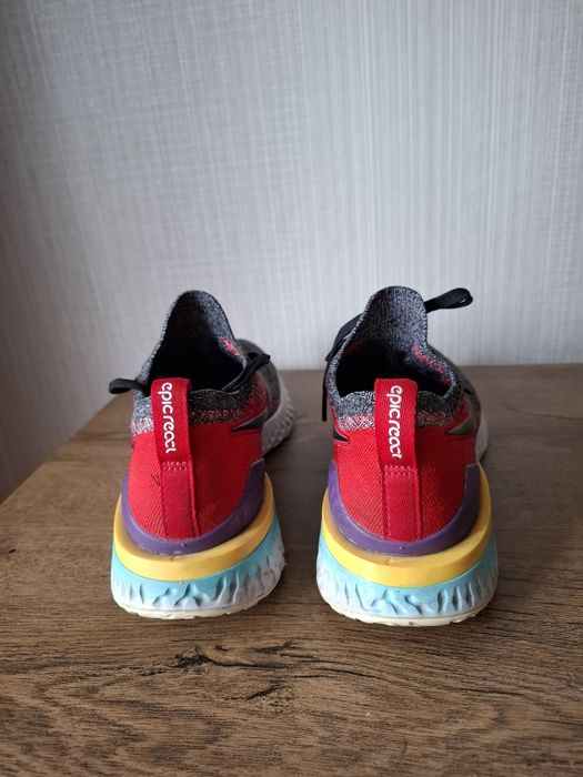 Nike React маратонки 40- 41 номер.
