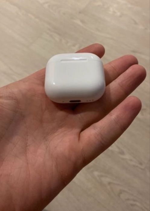 Продается Airpods 4