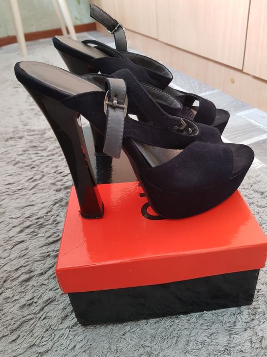 Продам обувь женскую