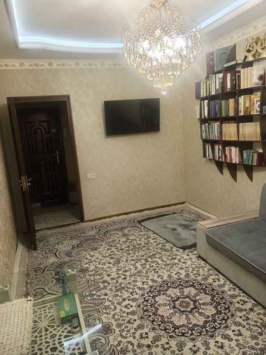 Чоштепада бир хоналик уй сотилади