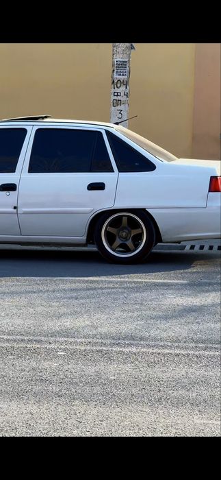 R15 sport diska yangi sotiladi