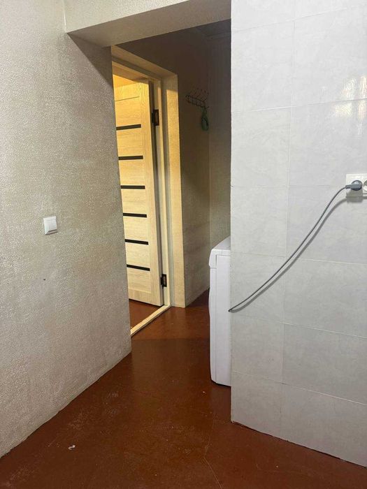 Продаю свою 1 комнатную квартиру Чиланзар 6 квартал КИРПИЧ без балкона